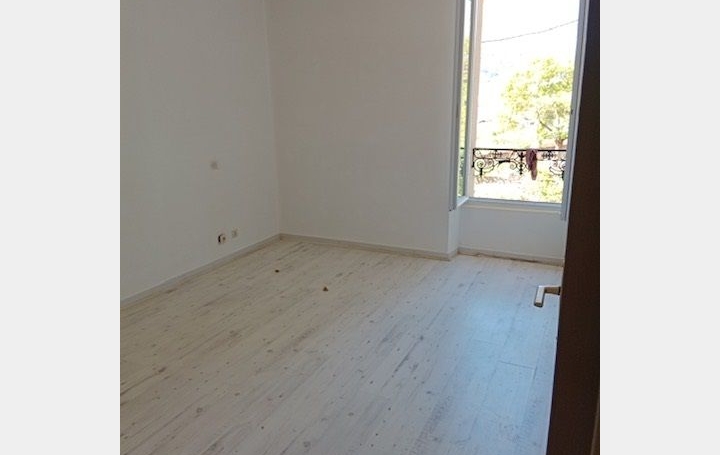 Appartement P3   ALES  64 m2 525 € 